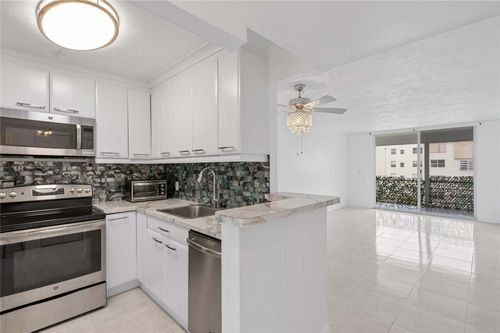 311-2841 Somerset Dr, Lauderdale Lakes, FL, 33311-1958 | Card Image