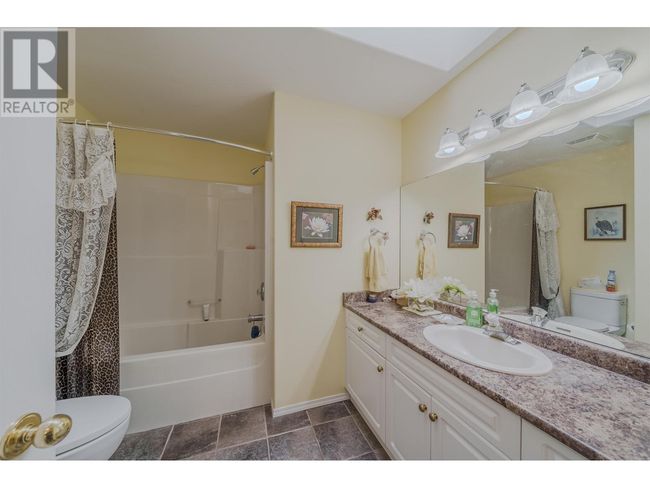 8562 Skyline Dr, House other with 5 bedrooms, 3 bathrooms and null parking in 70 Mile House BC | Image 22