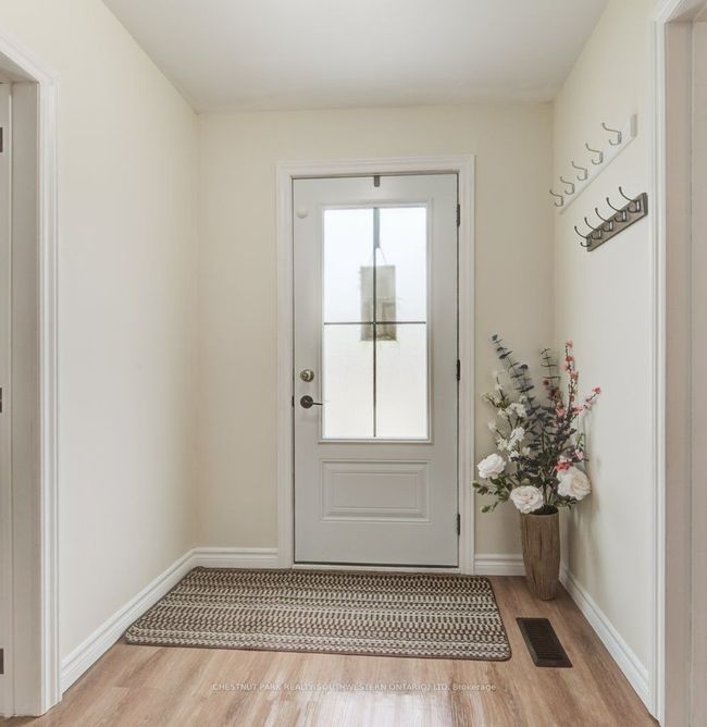 27 Station St, House other with 3 bedrooms, 2 bathrooms and 1 parking in Tavistock ON | Image 5