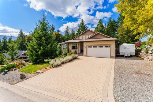 418 Winter Dr, Lake Cowichan, BC, V0R2G1 | Card Image