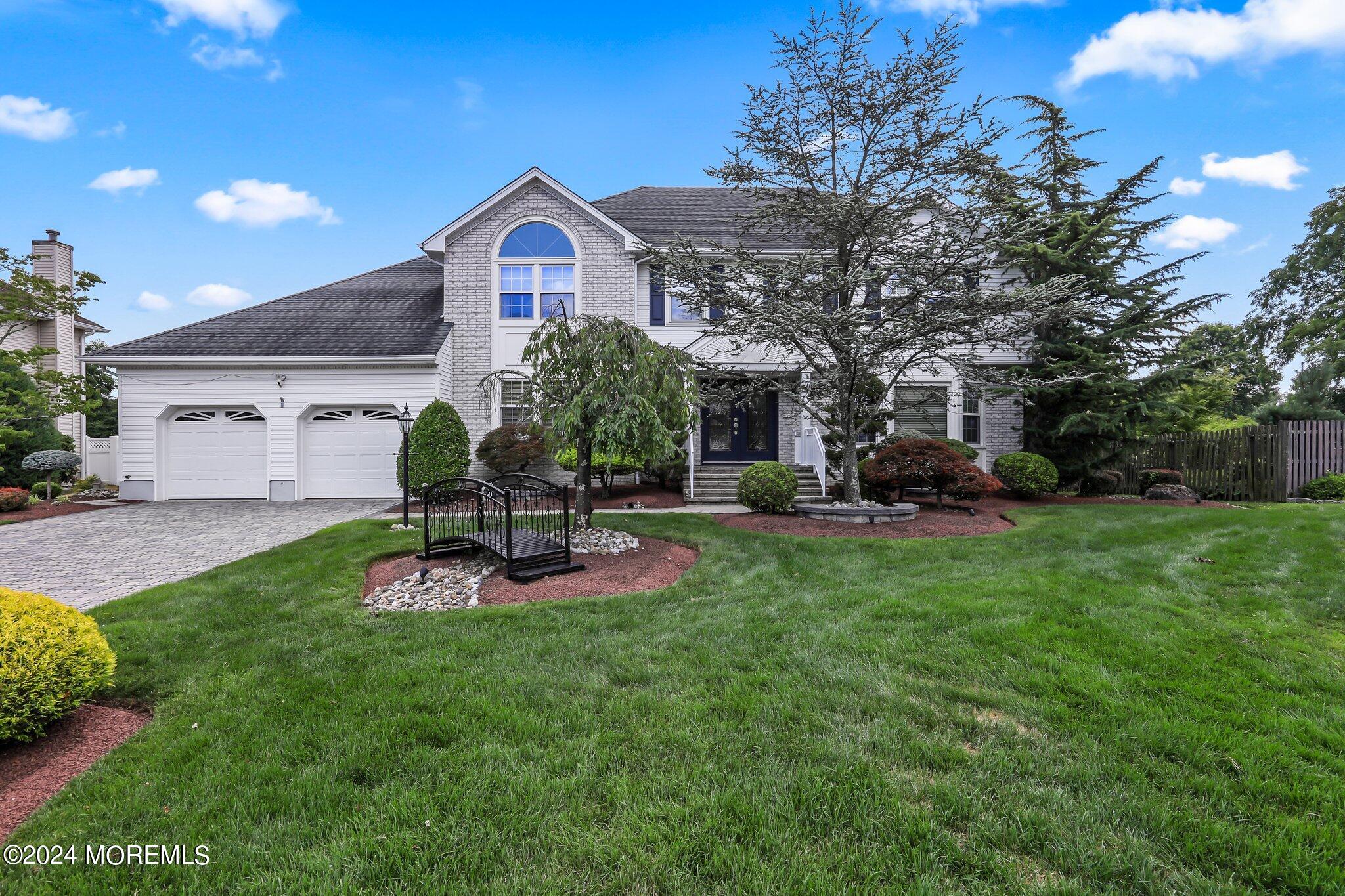 Amagansett Dr, Morganville, NJ 07751