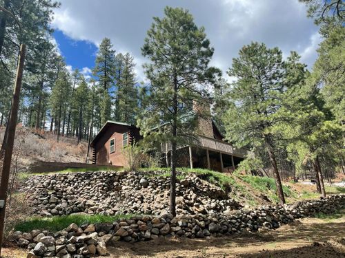 903 Sulphur Creek Rd, Jemez Springs, NM, 87025-9107 | Card Image