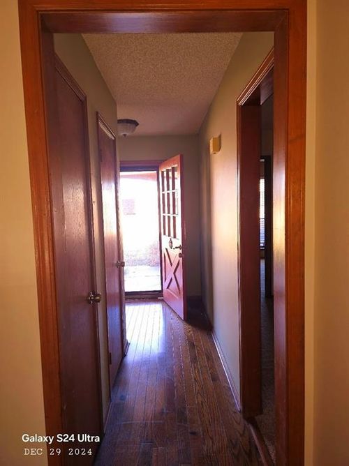 2512 Briar Ridge Rd, Ponca City, OK, 74604-1607 | Card Image