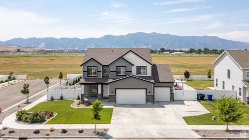 412 S 1170 E, Hyrum, UT, 84319-4704 | Card Image