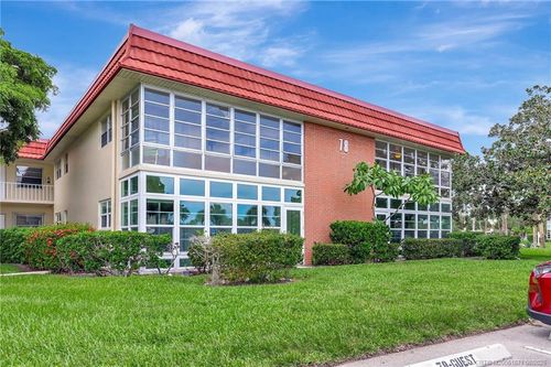 apt-206-78 Royal Oak Dr, VERO BEACH, FL, 32962-3765 | Card Image