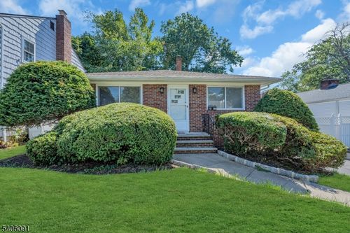 460 Grove St, Rahway, NJ, 07065-2528 | Card Image