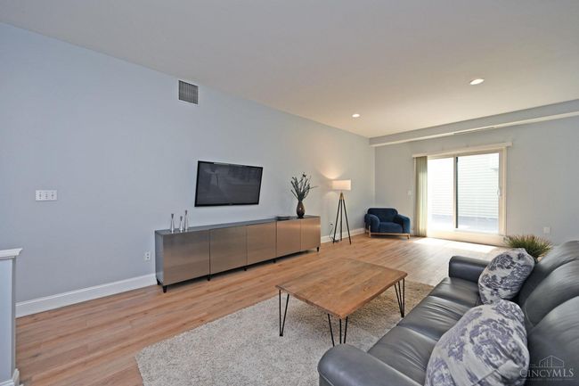 2320 Dina Ave, Condo with 2 bedrooms, 2 bathrooms and null parking in Cincinnati OH | Image 7