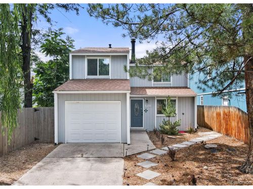 1211 Meadow St, Longmont, CO, 80501-3433 | Card Image