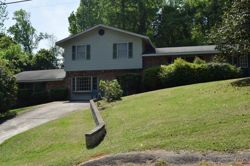 201 Clairmont Dr, Warner Robins, GA, 31088-5352 | Card Image