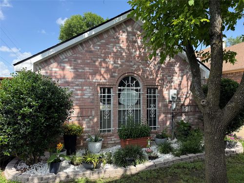 3219 Rosebank Dr, Dallas, TX, 75228-5578 | Card Image