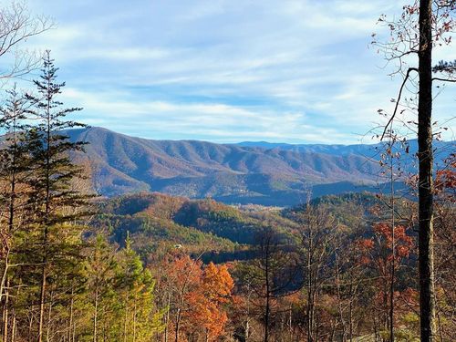 33 Burchfiel View Lane, Sevierville, TN, 37862 | Card Image