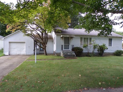 9952 Martin Ave, Lake City, PA, 16423-1527 | Card Image