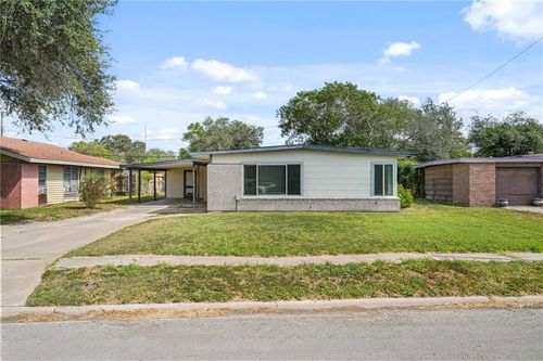 1514 E Johnston Ave, Kingsville, TX, 78363-6018 | Card Image