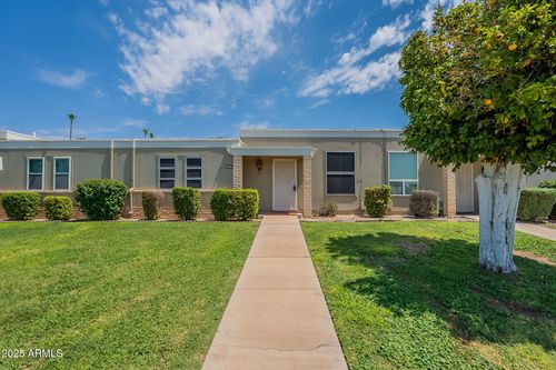 10072 W Lancaster Dr, Sun City, AZ, 85351-2833 | Card Image