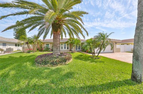 6429 Lake Sunrise Dr, APOLLO BEACH, FL, 33572-2304 | Card Image