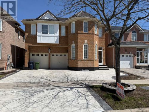 29 Bald Eagle Avenue, Toronto (Rouge), ON, M1B6E9 | Card Image