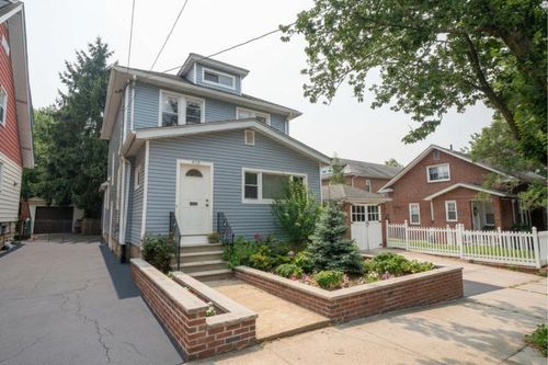 414 E 239th Street, New York City, NY, 10470 | Card Image