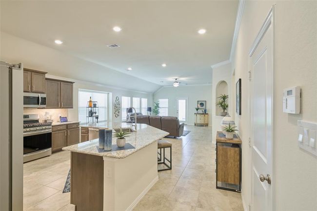 18811 Palmetto Hills Dr, House other with 3 bedrooms, 2 bathrooms and 2 parking in New Caney TX | Image 11