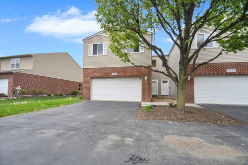 16560 Willow Walk Dr, Lockport, IL, 60441-1104 | Card Image