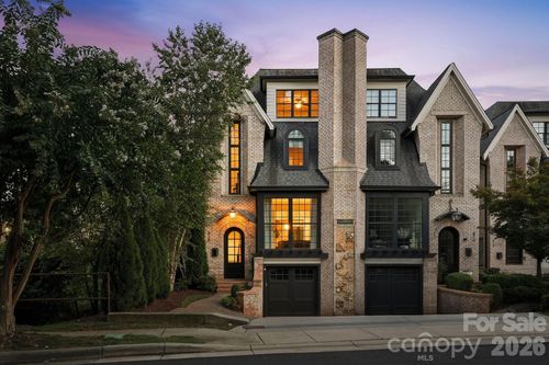 818 Ideal Way, Charlotte, NC, 28203-5931 | Card Image