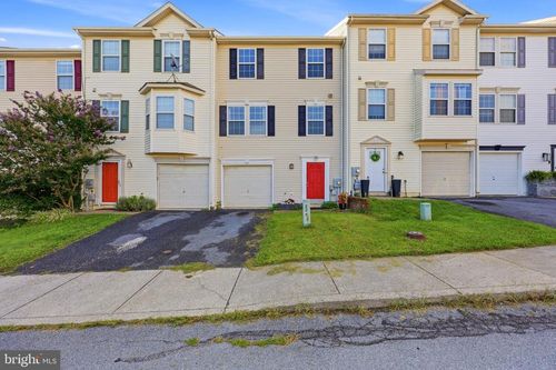 55 Thornberry Dr, MARTINSBURG, WV, 25403-8782 | Card Image