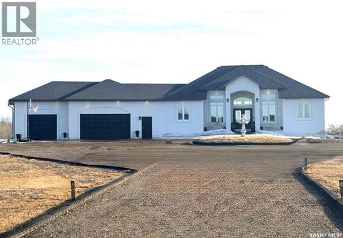 85 Hanley Way, Pilot Butte, SK, S0G3Z0 | Card Image