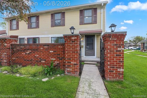 39363 Heatherheath Dr, Clinton Twp, MI, 48038-2642 | Card Image