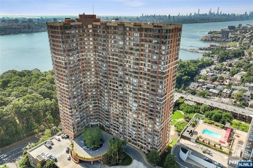 100 Old Palisade Rd, Fort Lee, NJ, 07024-7064 | Card Image