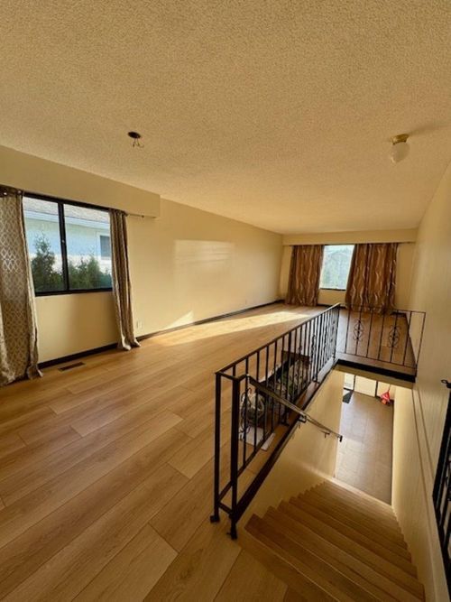 1947 Grant Ave, Port Coquitlam, BC, V3B1P6 | Card Image
