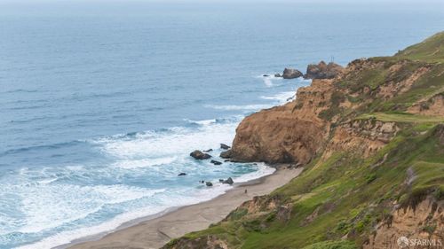 83-5003 Palmetto Ave, Pacifica, CA, 94044-1022 | Card Image