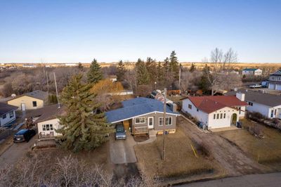 5005 51 St, House detached with 4 bedrooms, 2 bathrooms and 3 parking in Blackfoot AB | Image 1