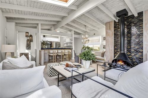 1025 Oro St, Laguna Beach, CA, 92651-3533 | Card Image