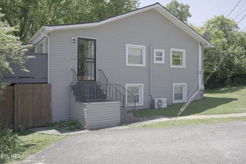 637 W Outer Dr, Oak Ridge, TN, 37830-3635 | Card Image