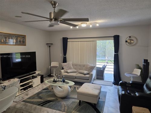 apt-204-1425 Atlantic Shores Blvd, Hallandale Beach, FL, 33009-3741 | Card Image