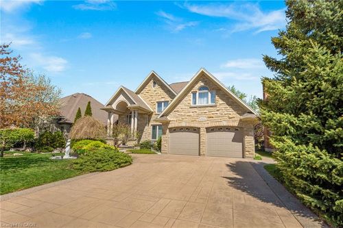 215 Black Maple Crt, Kitchener, ON, N2P2W8 | Card Image