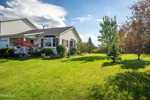 123 Skyview Dr, Greenville, NY, 12083-3421 | Card Image