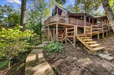 102 Frosty Mountain Road, Home with 2 bedrooms, 4 bathrooms and 2 parking in Mineral Bluff GA | Image 2