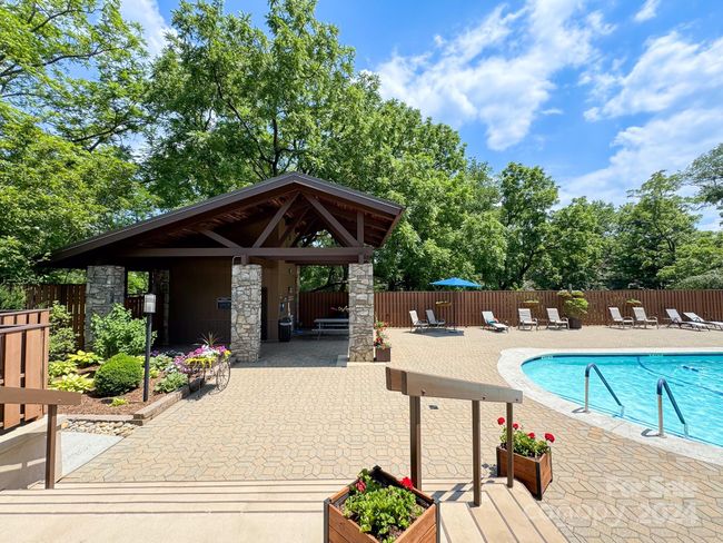 460 Crowfields Dr, Condo with 3 bedrooms, 3 bathrooms and null parking in Asheville NC | Image 28