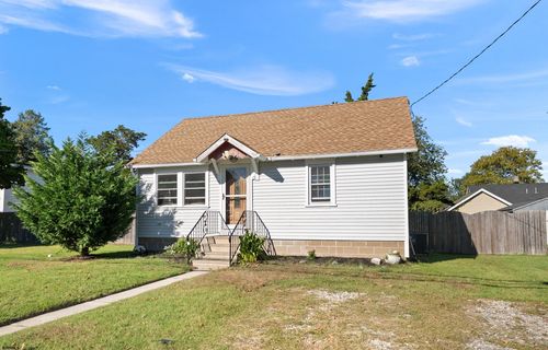 15 E Greenwood Ave, VILLAS, NJ, 08251-1917 | Card Image