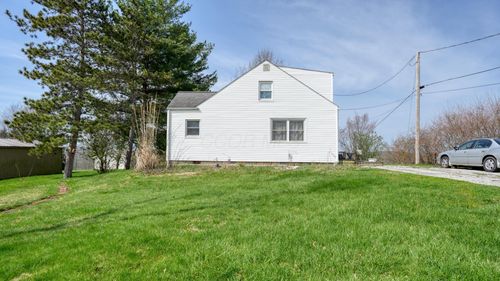 825 Friendship Dr, New Concord, OH, 43762-1015 | Card Image