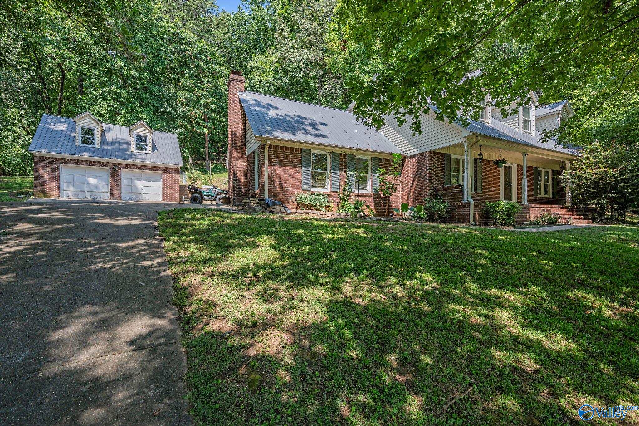 Walter Bird Dr, Owens Cross Roads, AL 35763