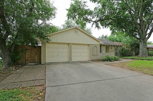 12623 Westella Dr, Houston, TX, 77077-3803 | Card Image