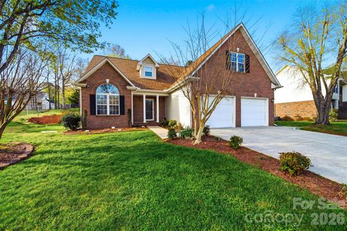 2478 23rd St Ne, Hickory, NC, 28601-9193 | Card Image