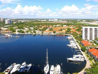 2204 - 21055 Yacht Club Dr, Condo with 2 bedrooms, 2 bathrooms and null parking in Aventura FL | Image 1