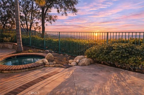 35 Grassy Knoll Ln, Rancho Santa Margarita, CA, 92688-5567 | Card Image