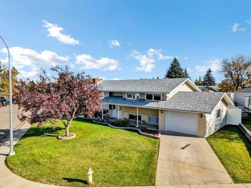 {{alt}} | Card Image