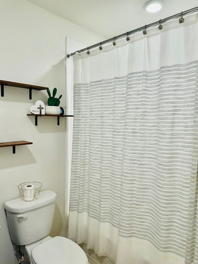 178 Levi Lndg, House other with 3 bedrooms, 2 bathrooms and 4 parking in Kyle TX | Image 18