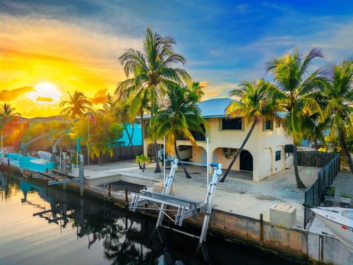 29424 Forrestal Ave, Big Pine Key, FL, 33043-3203 | Card Image