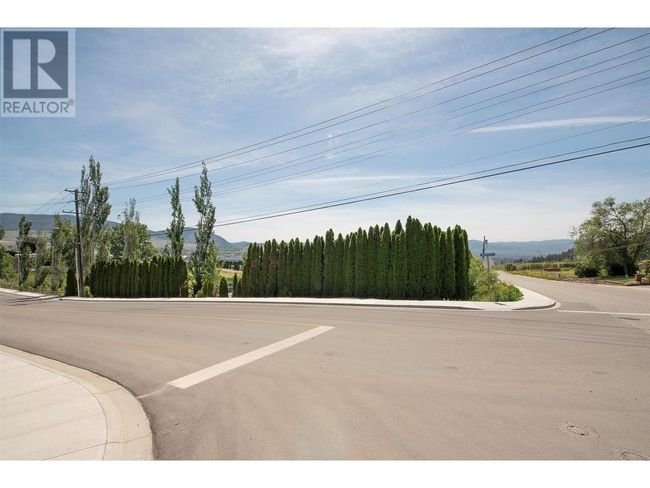 215 Arab Rd, House other with 8 bedrooms, 6 bathrooms and 5 parking in Kelowna BC | Image 34