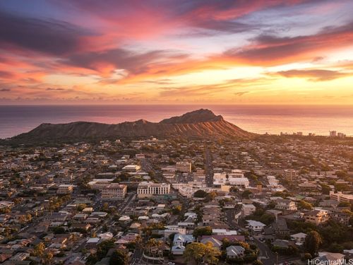 3950 Sierra Dr, Honolulu, HI, 96816-3343 | Card Image